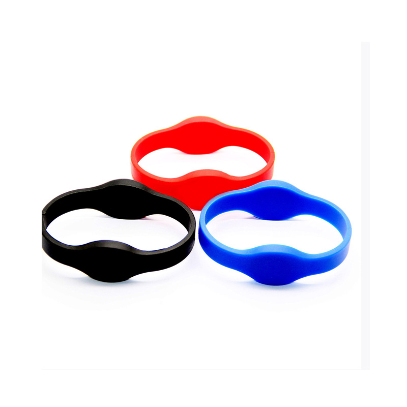 RFID游樂場(chǎng)硅膠腕帶NFC智能硅膠手環(huán)定做3