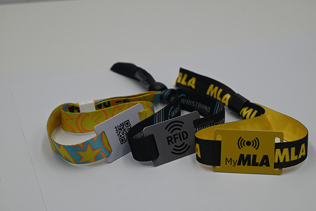 感應(yīng)式芯片PVC卡特點及制作優(yōu)勢! 感應(yīng)式芯片PVC卡特點及制作優(yōu)勢!