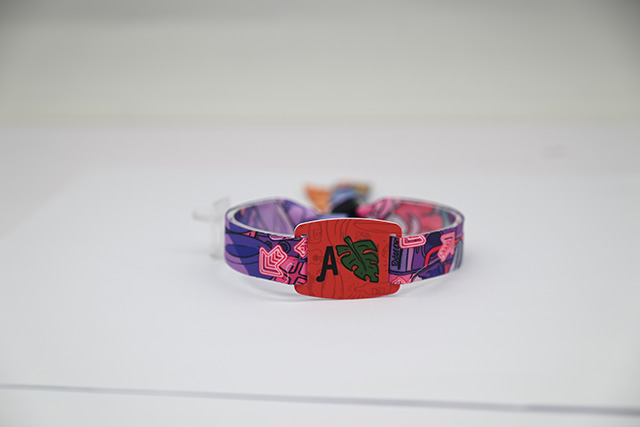 餐飲店會員儲值卡怎么設(shè)計，鑰匙扣卡背面文字怎么寫？